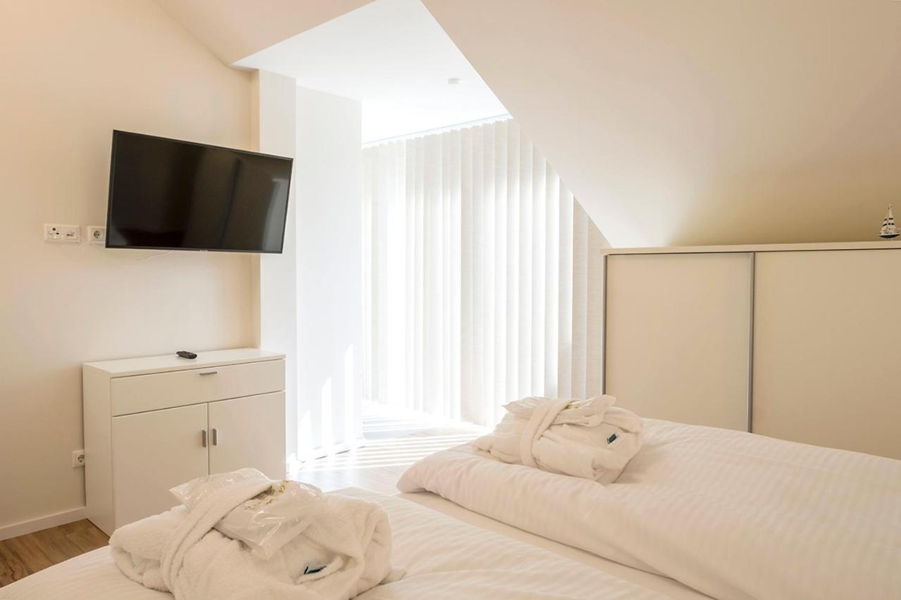 Hotel Haus Am Meer Ховахт Екстериор снимка