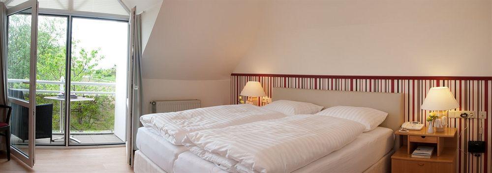 Hotel Haus Am Meer Ховахт Екстериор снимка