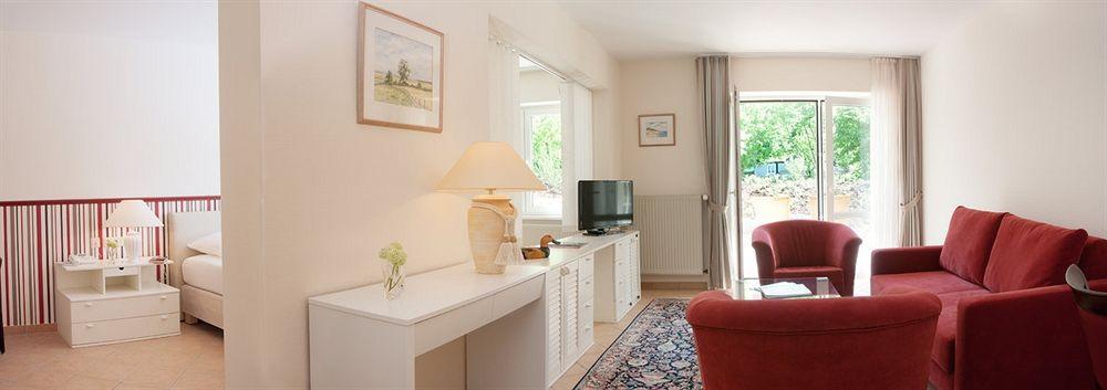 Hotel Haus Am Meer Ховахт Екстериор снимка